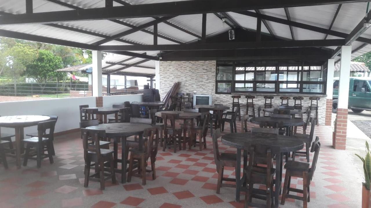 Finca Hotel El Saman De Alto Bonito Montenegro Extérieur photo